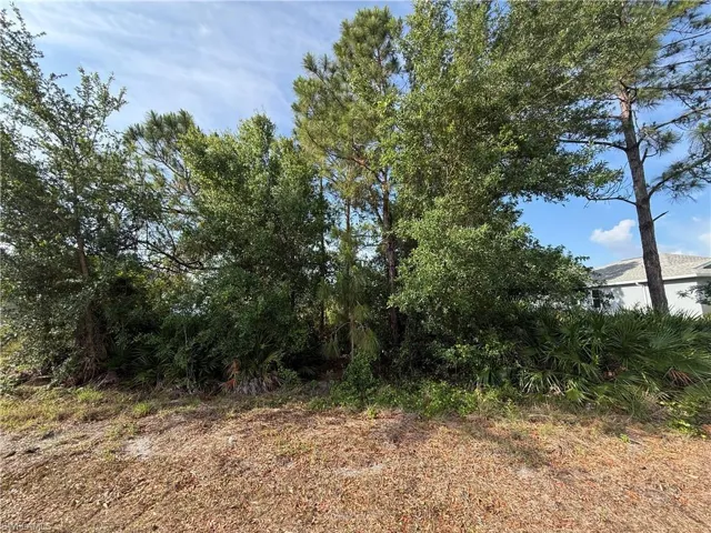2607 26th St Sw, Lehigh Acres, Florida 33976