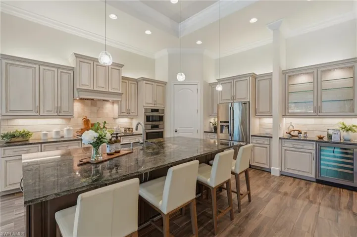 11821 Via Cassina Ct, Miromar Lakes, Florida 33913