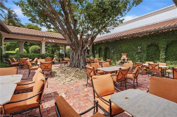 11821 Via Cassina Ct, Miromar Lakes, Florida 33913