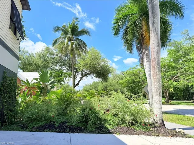 1561 Lynwood Ave, Fort Myers, Florida 33901