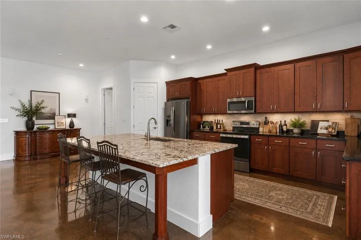 1561 Lynwood Ave, Fort Myers, Florida 33901
