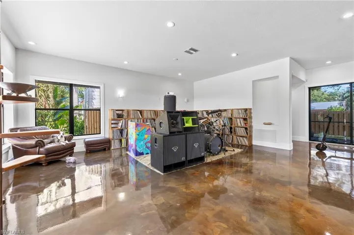 1561 Lynwood Ave, Fort Myers, Florida 33901