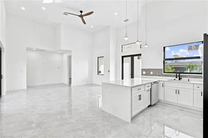 2826 Nw 42nd Ave, Cape Coral, Florida 33993