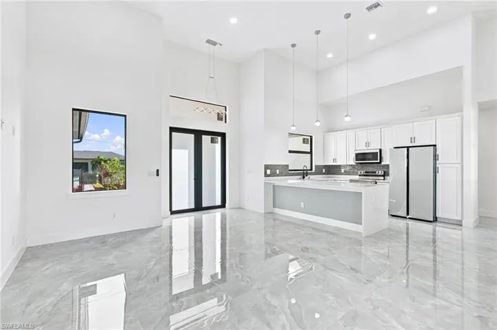 2826 Nw 42nd Ave, Cape Coral, Florida 33993
