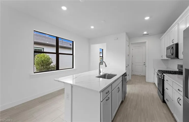 1952  Sierra  CT, Naples, FL 34120