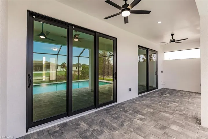 1027 SW 1st  TER, Cape Coral, FL 33991