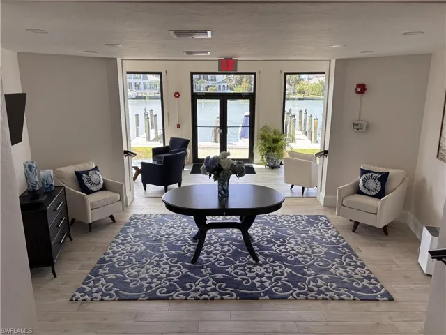 Lobby with sitting area in front of Elevator