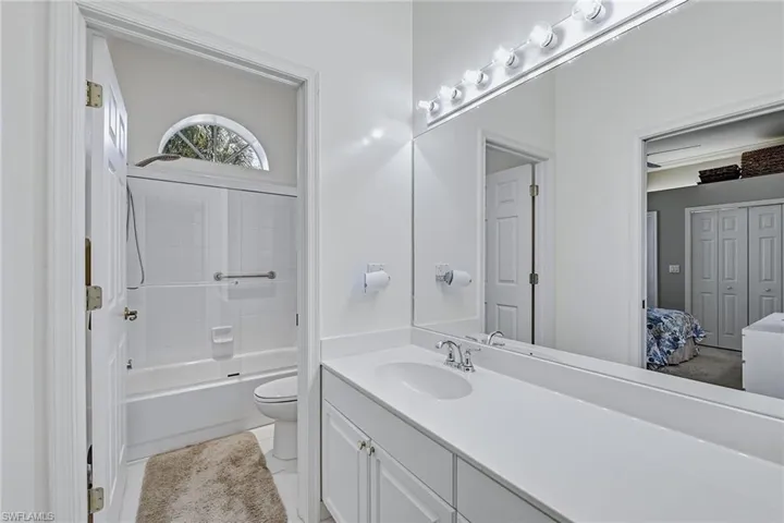 2325 Island Cove Cir, Naples, Florida 34109