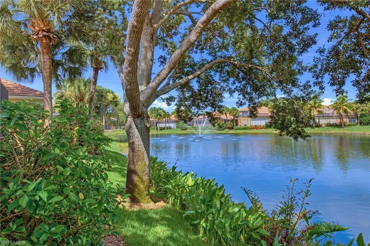 2325 Island Cove Cir, Naples, Florida 34109