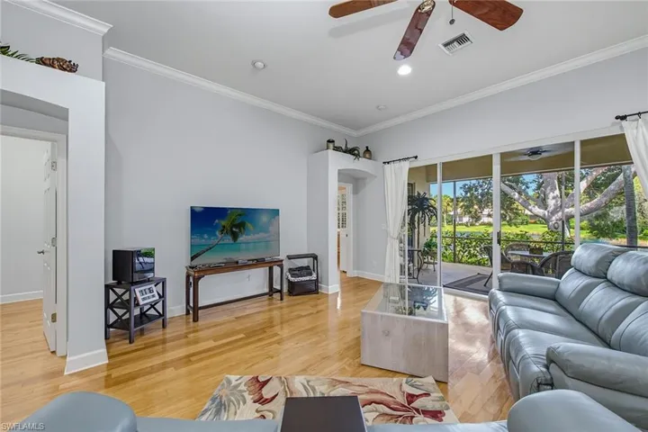 2325 Island Cove Cir, Naples, Florida 34109