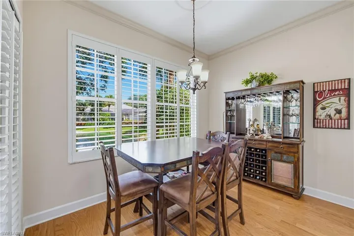 2325 Island Cove Cir, Naples, Florida 34109