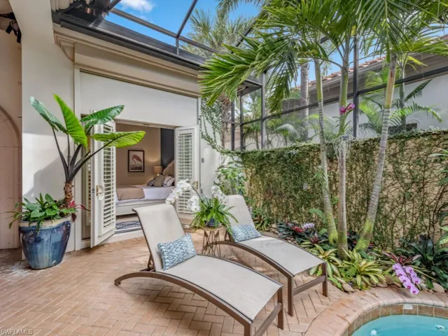 Private Cabana Guest Suite