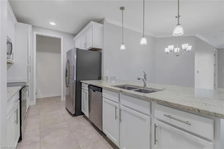 7948  Bristol  CIR, Naples, FL 34120