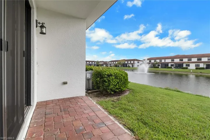7948  Bristol  CIR, Naples, FL 34120