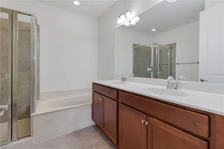 7948  Bristol  CIR, Naples, FL 34120