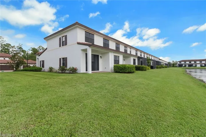 7948  Bristol  CIR, Naples, FL 34120