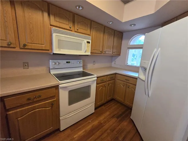 9930  Las Casas  DR, Fort Myers, FL 33919