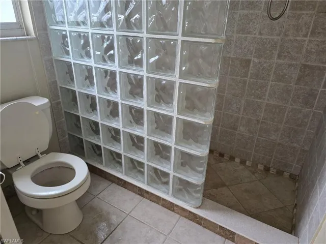 Rear Master with Block Wall for separation.