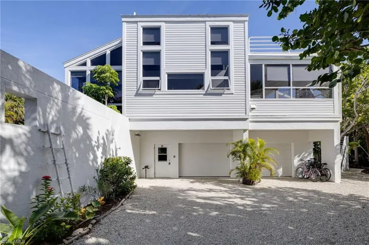 Oversize Garage