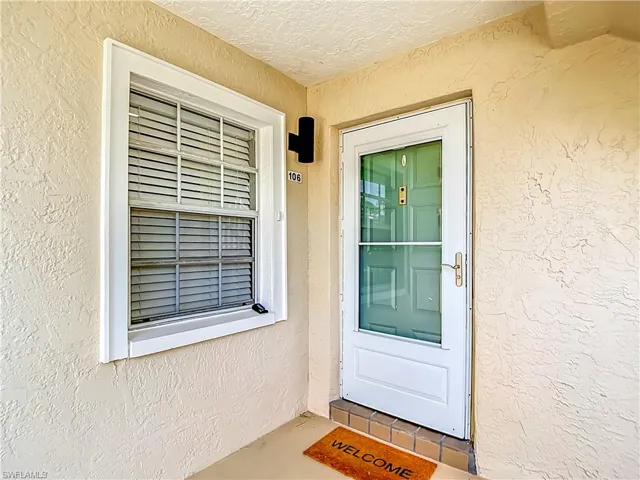 1708  Kings Lake  BLVD, Naples, FL 34112