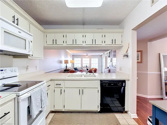 1708  Kings Lake  BLVD, Naples, FL 34112
