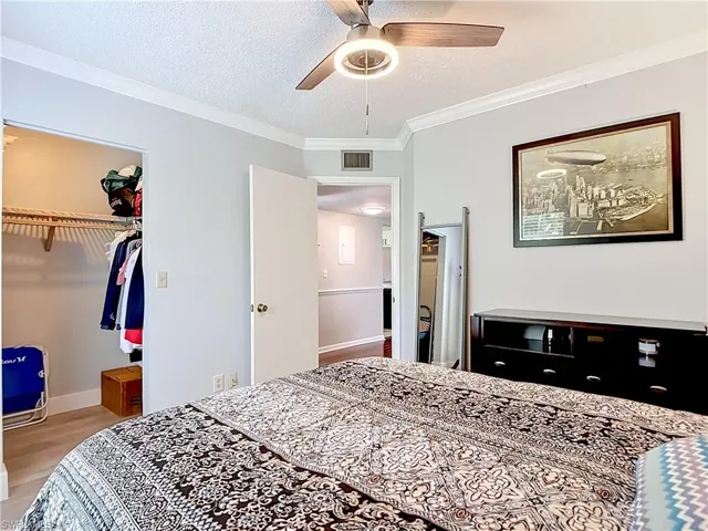 1708  Kings Lake  BLVD, Naples, FL 34112