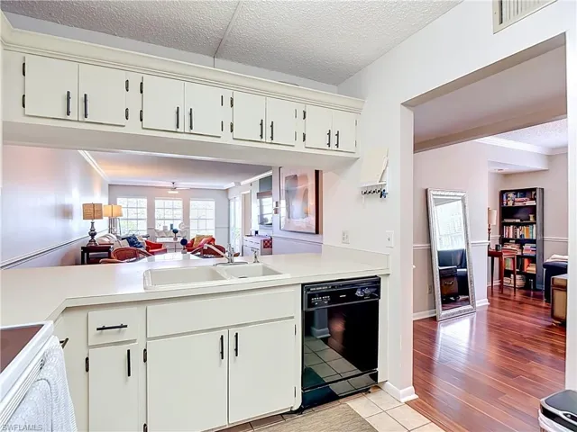 1708  Kings Lake  BLVD, Naples, FL 34112