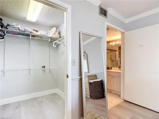 1708  Kings Lake  BLVD, Naples, FL 34112