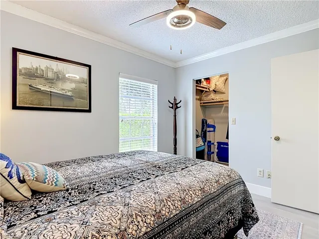 1708  Kings Lake  BLVD, Naples, FL 34112