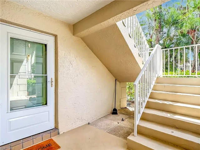 1708  Kings Lake  BLVD, Naples, FL 34112