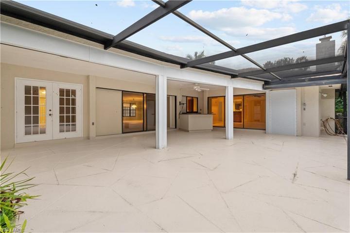 145 Forestwood DR, NAPLES FL 34110