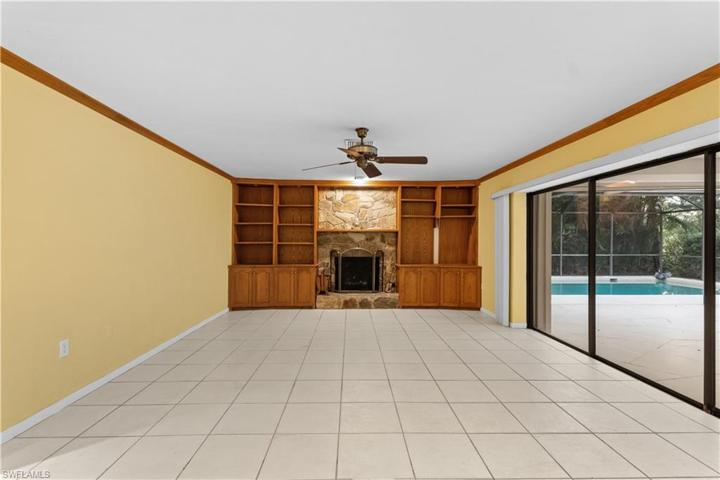 145 Forestwood DR, NAPLES FL 34110