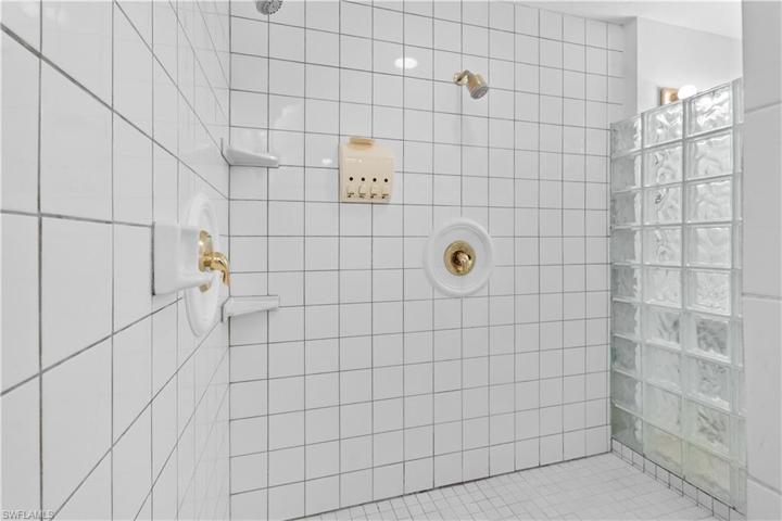 145 Forestwood DR, NAPLES FL 34110