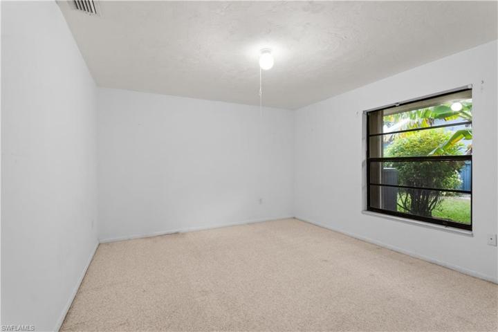 145 Forestwood DR, NAPLES FL 34110