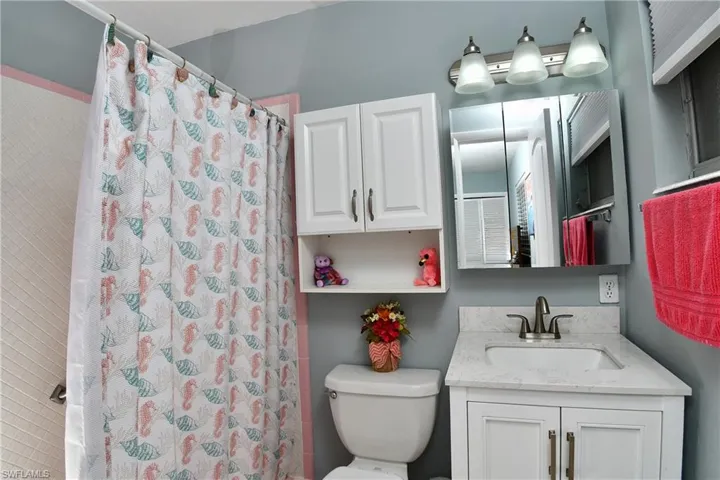 Master Bathroom upgraded with granite countertop.