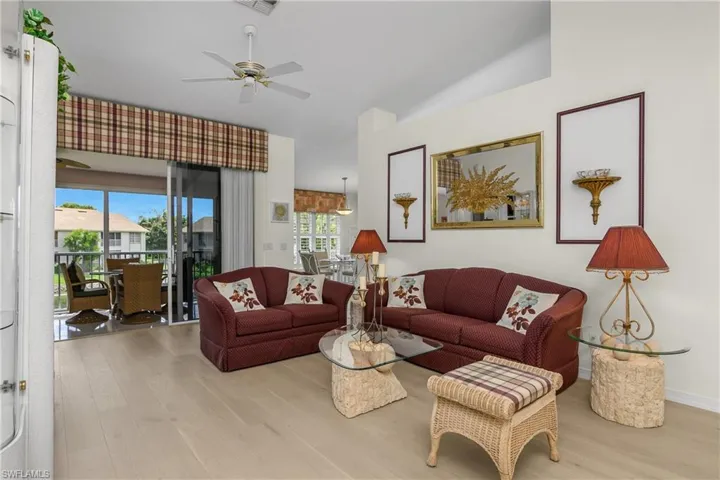 5643  Sandlewood  CT, Naples, FL 34110