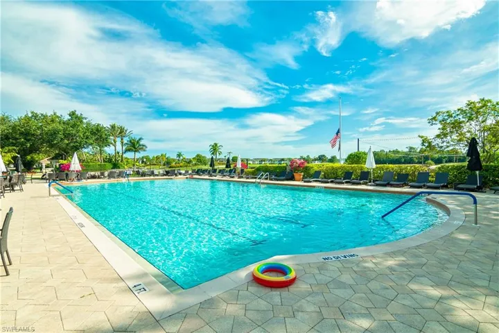 5643  Sandlewood  CT, Naples, FL 34110