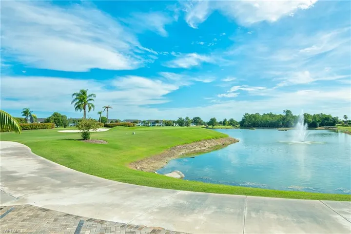 5643  Sandlewood  CT, Naples, FL 34110