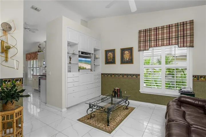 5643  Sandlewood  CT, Naples, FL 34110