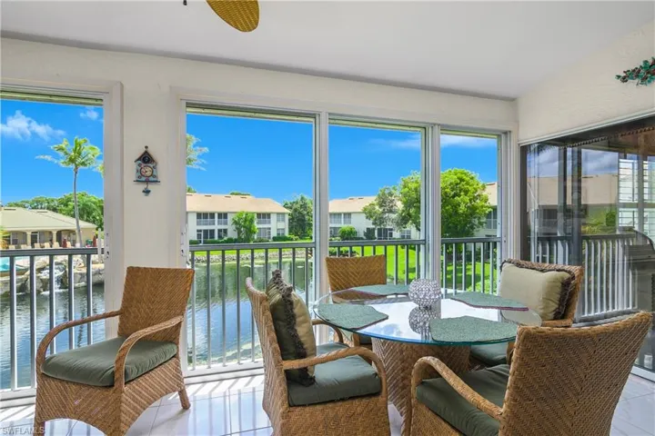 5643  Sandlewood  CT, Naples, FL 34110