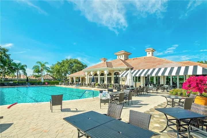 5643  Sandlewood  CT, Naples, FL 34110