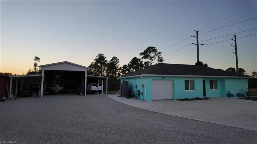Pole barn