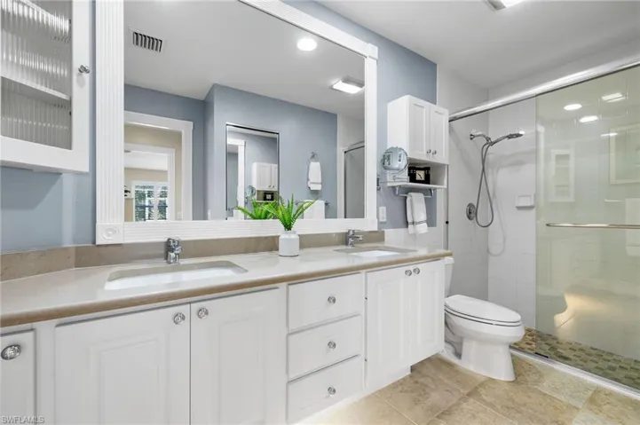 Owners Bath