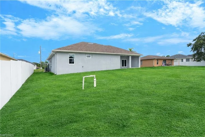1043 Albert Ave, Lehigh Acres, Florida 33971