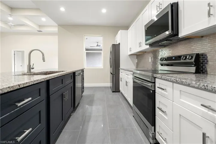 1043 Albert Ave, Lehigh Acres, Florida 33971