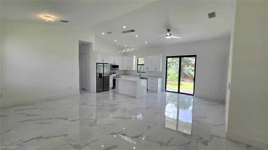 2915 28th St Sw, Lehigh Acres, Florida 33976