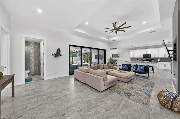 3833 Sw 14th Pl, Cape Coral, Florida 33914