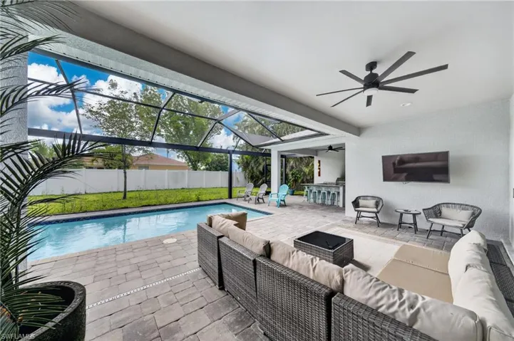 3833 Sw 14th Pl, Cape Coral, Florida 33914