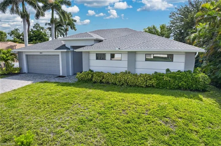 3833 Sw 14th Pl, Cape Coral, Florida 33914