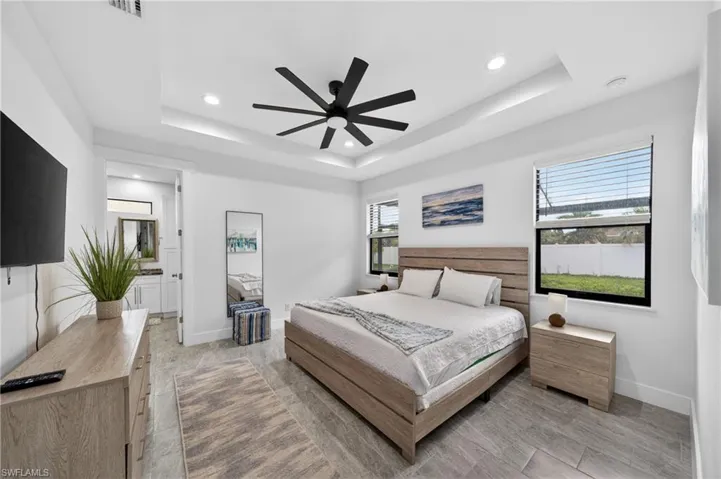 3833 Sw 14th Pl, Cape Coral, Florida 33914